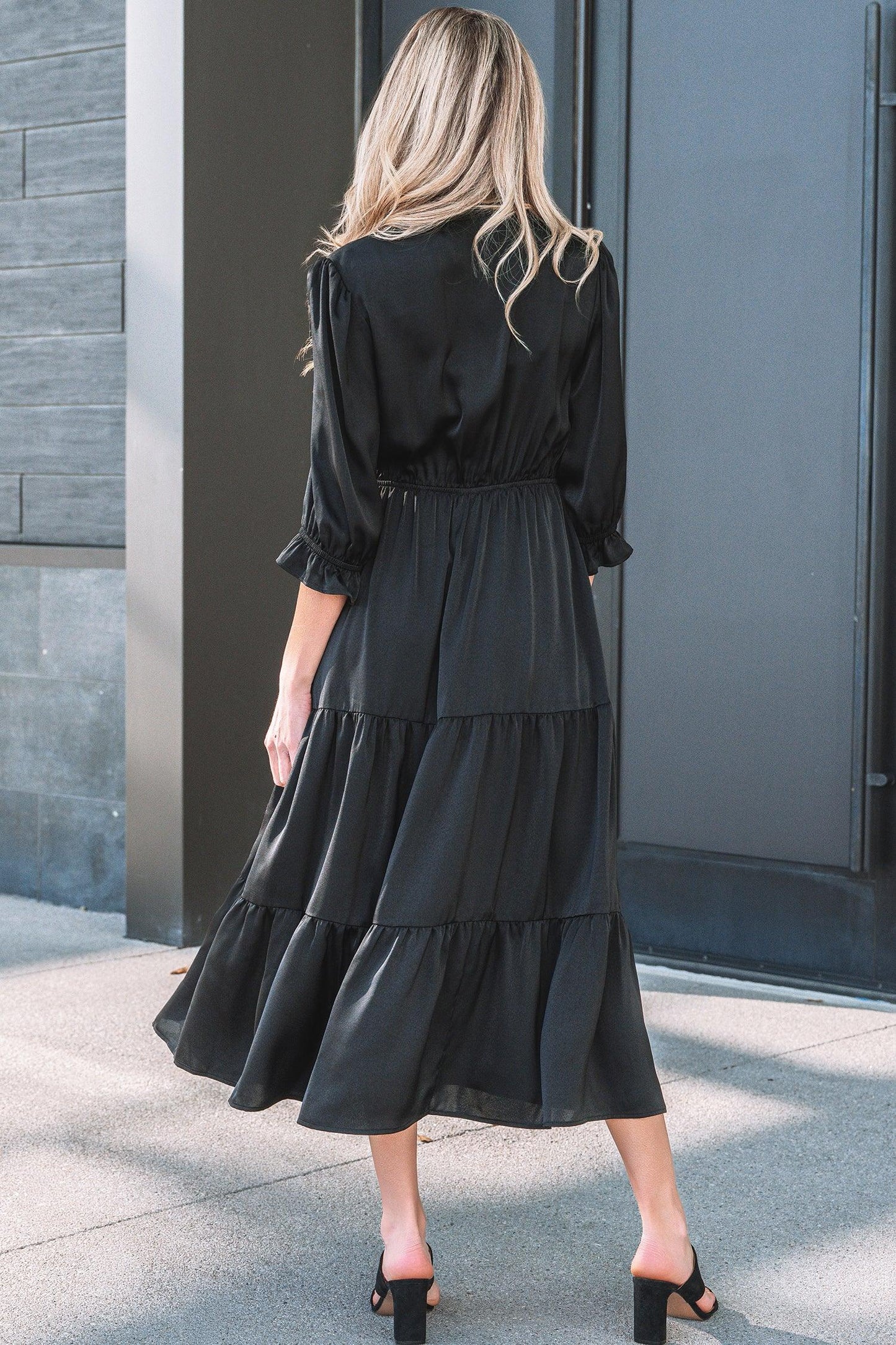 Black Flounced Bracelet Sleeve V Neck Tiered Maxi Dress - MarkoFit