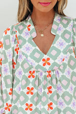 Green Geometric Floral Print 3/4 Sleeve Notched Neck Mini Dress - MarkoFit