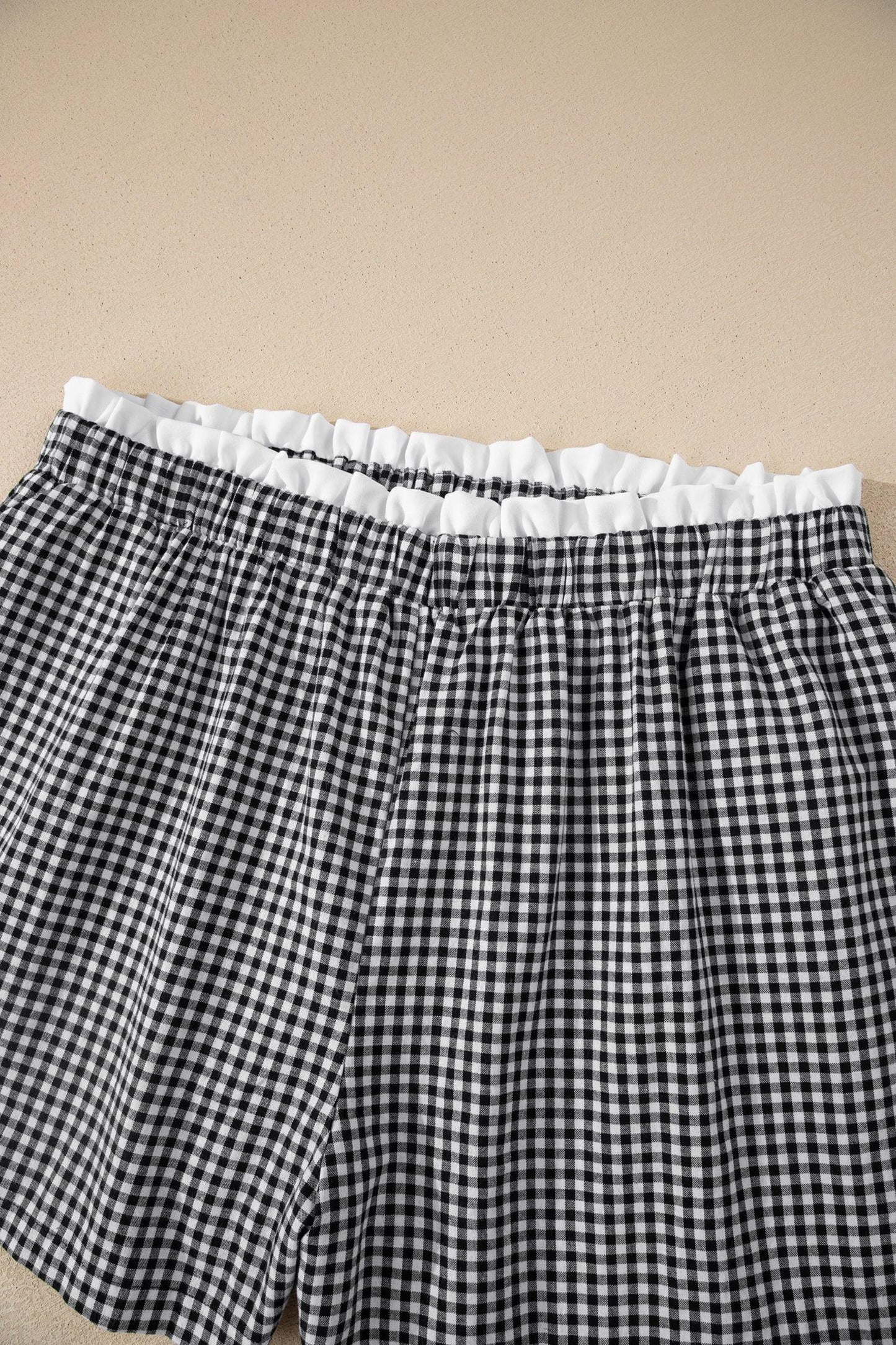 Black Contrast Trim Plaid Print Plus Size Shorts - MarkoFit