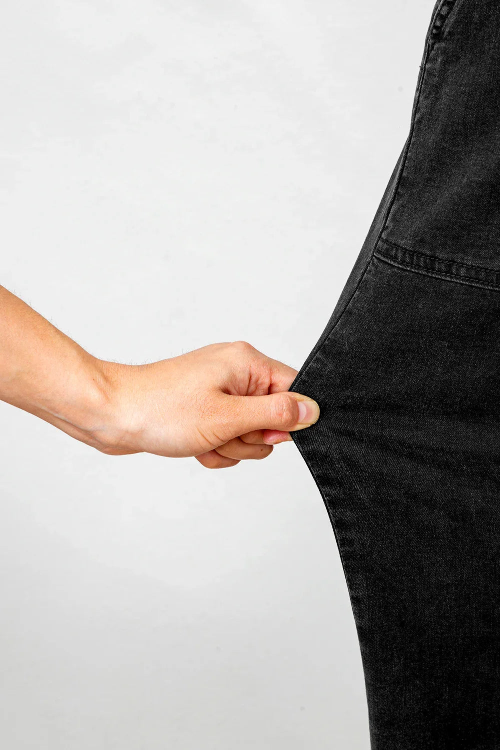 Black Plus Size Elastic Waist Ruffled Wide Leg Denim Pants - MarkoFit