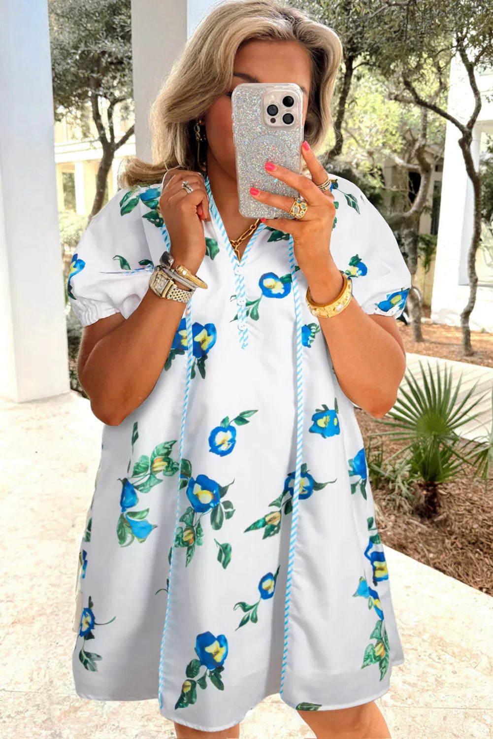 White Plus Size Floral Short Puff Sleeve Contrast Tie V Neck Dress - MarkoFit