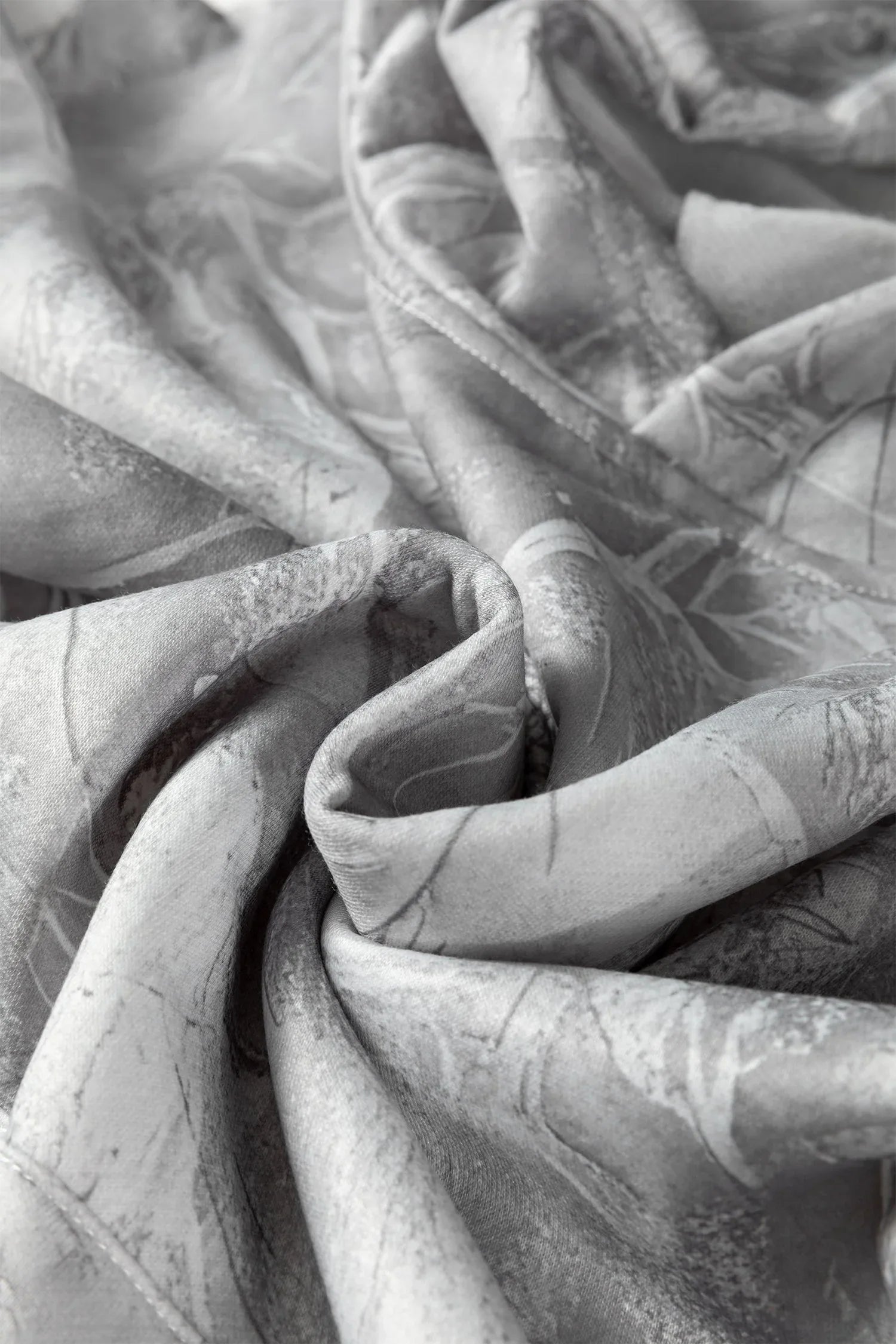 Gray Plus Size Camouflage Woodland Print Oversized Sporty Hoodie - MarkoFit