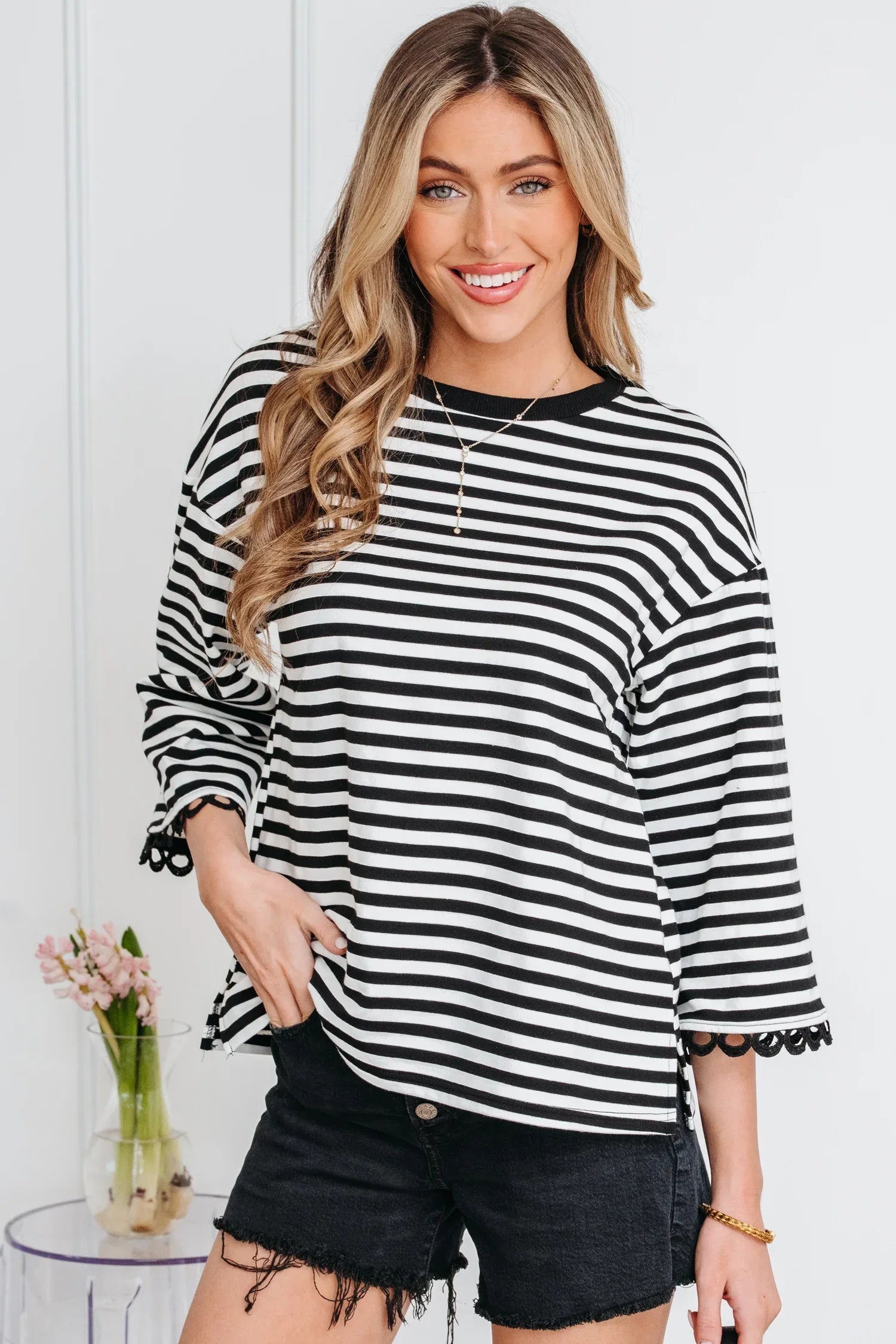 Black Striped Print Drop Shoulder Lace Trim Bracelet Sleeve Loose Top - MarkoFit