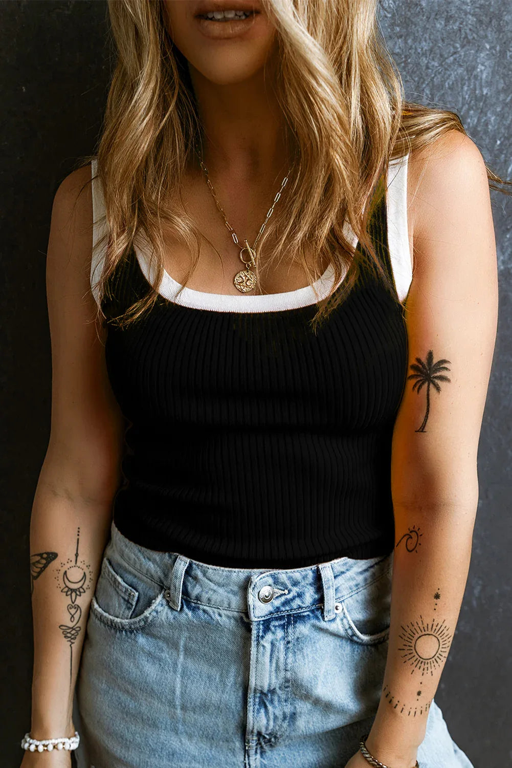 Black Colorblock Edge Ribbed Knit U Neck Tank Top - MarkoFit
