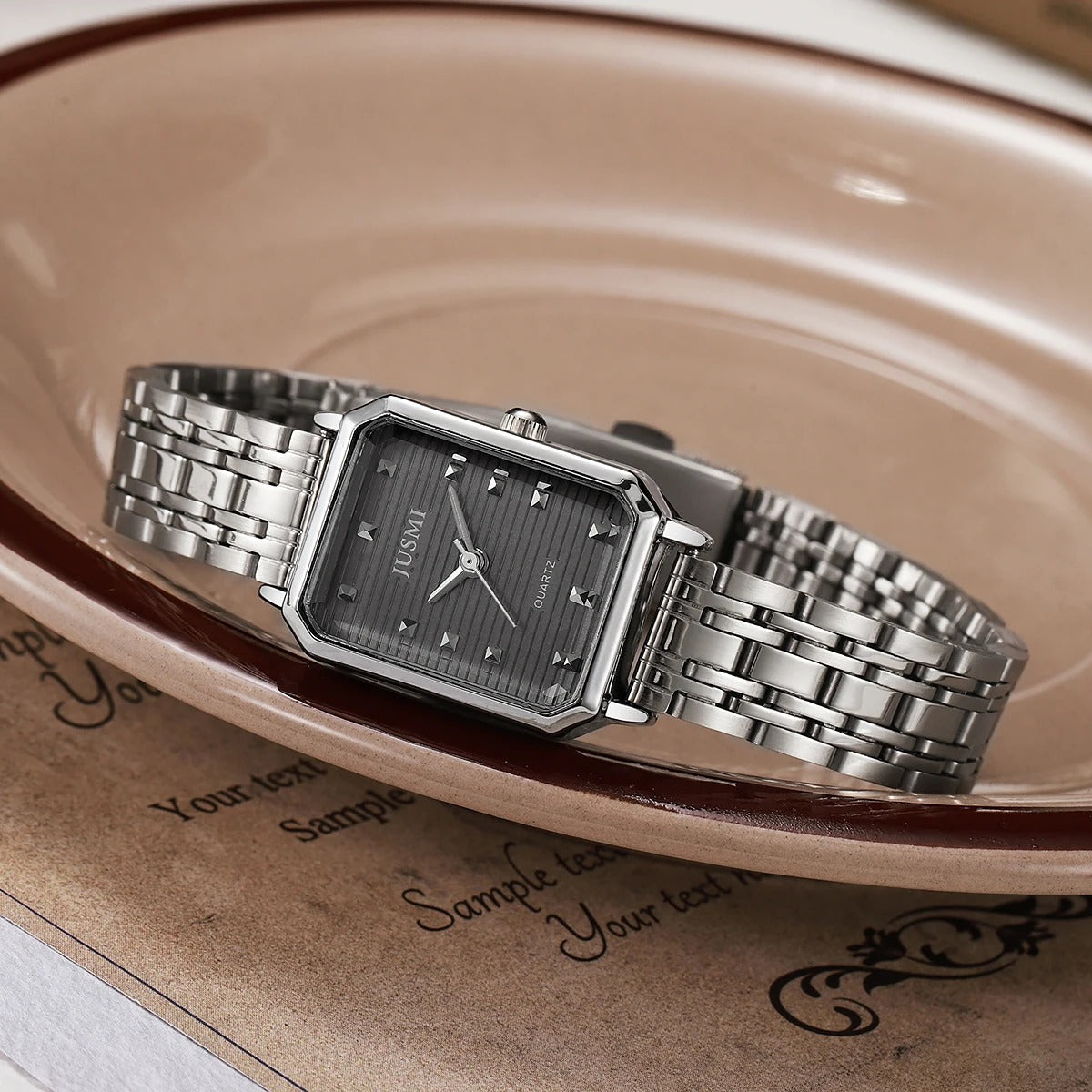 Fashion luxury exquisite alloy material Women's quartz watch